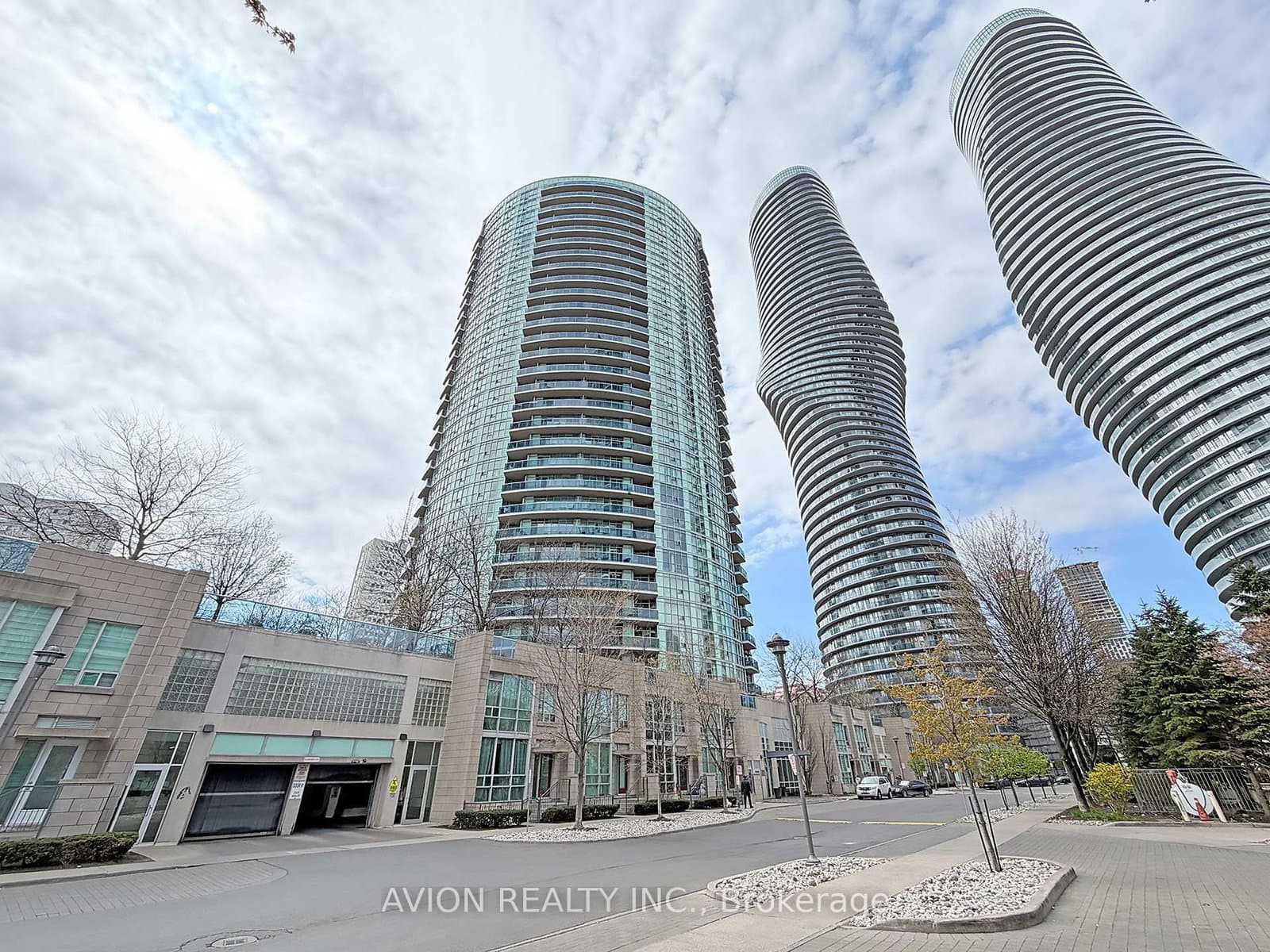 #2905 - 70 Absolute Avenue