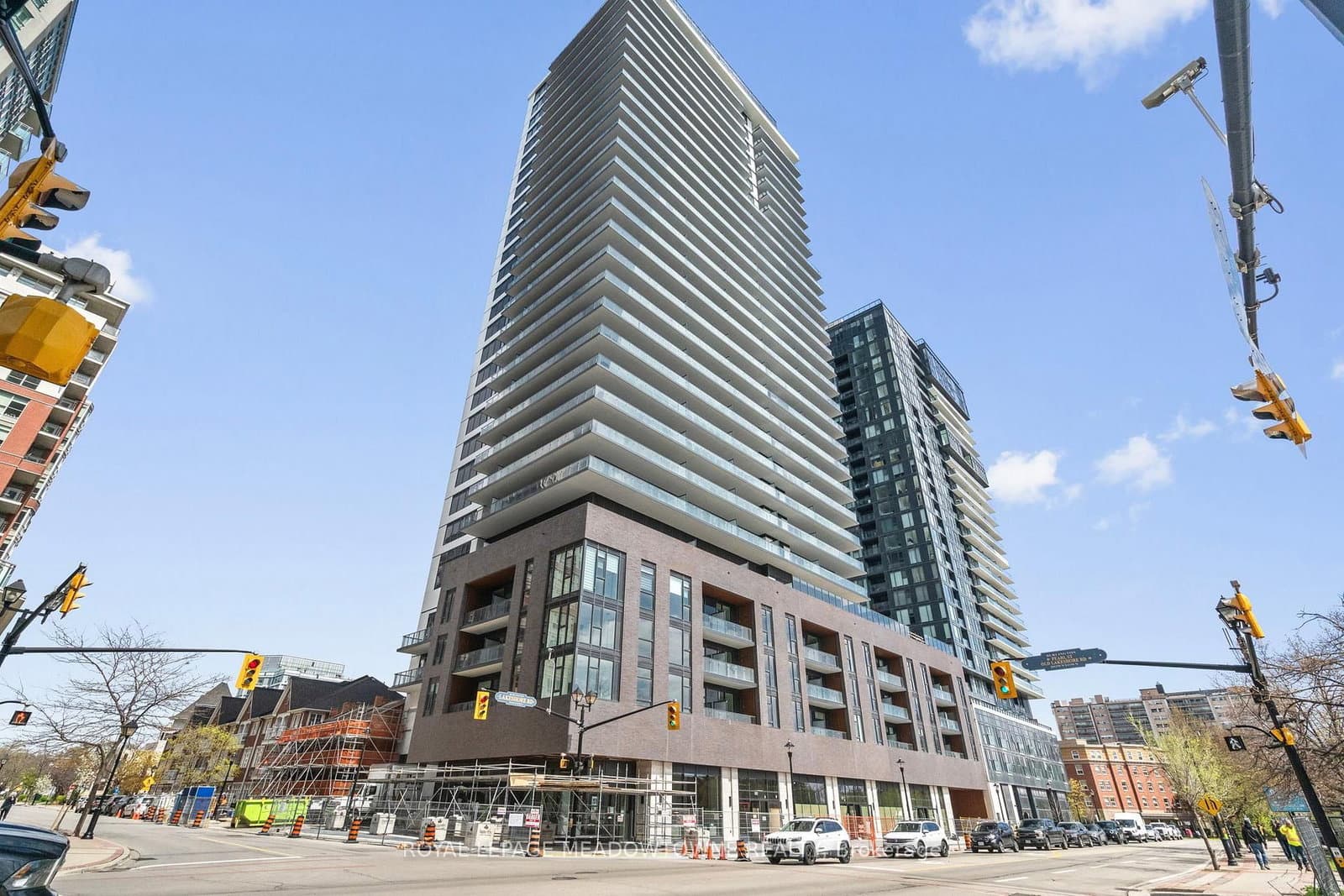#902 - 2075 Lakeshore Road