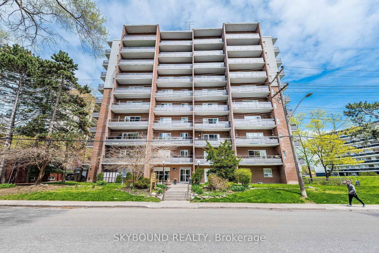 #305 - 15 N Elizabeth Street N