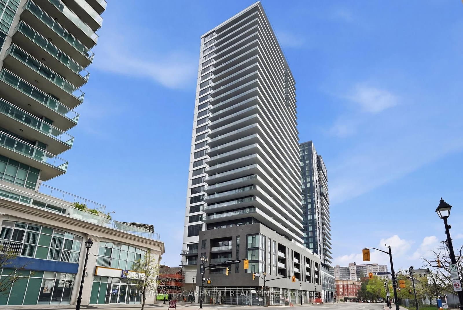 #702 - 2075 Lakeshore Road