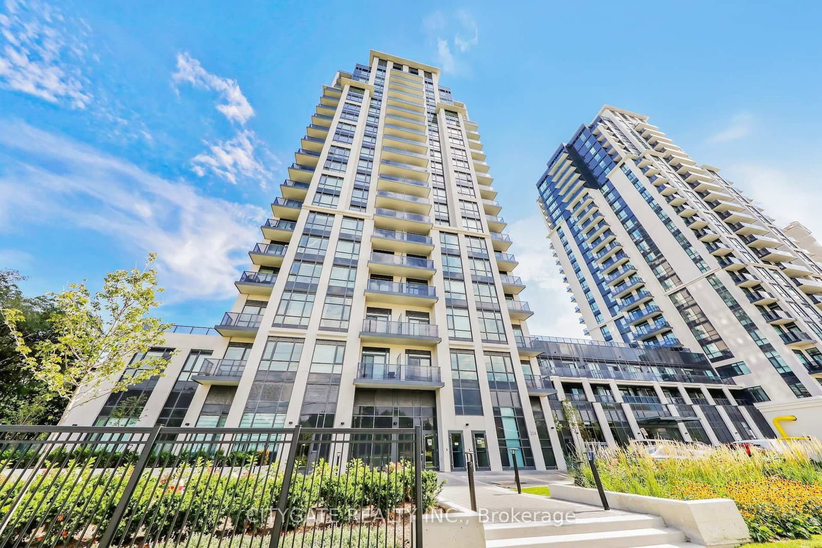 202 Burnhamthorpe Road E, Unit 1610