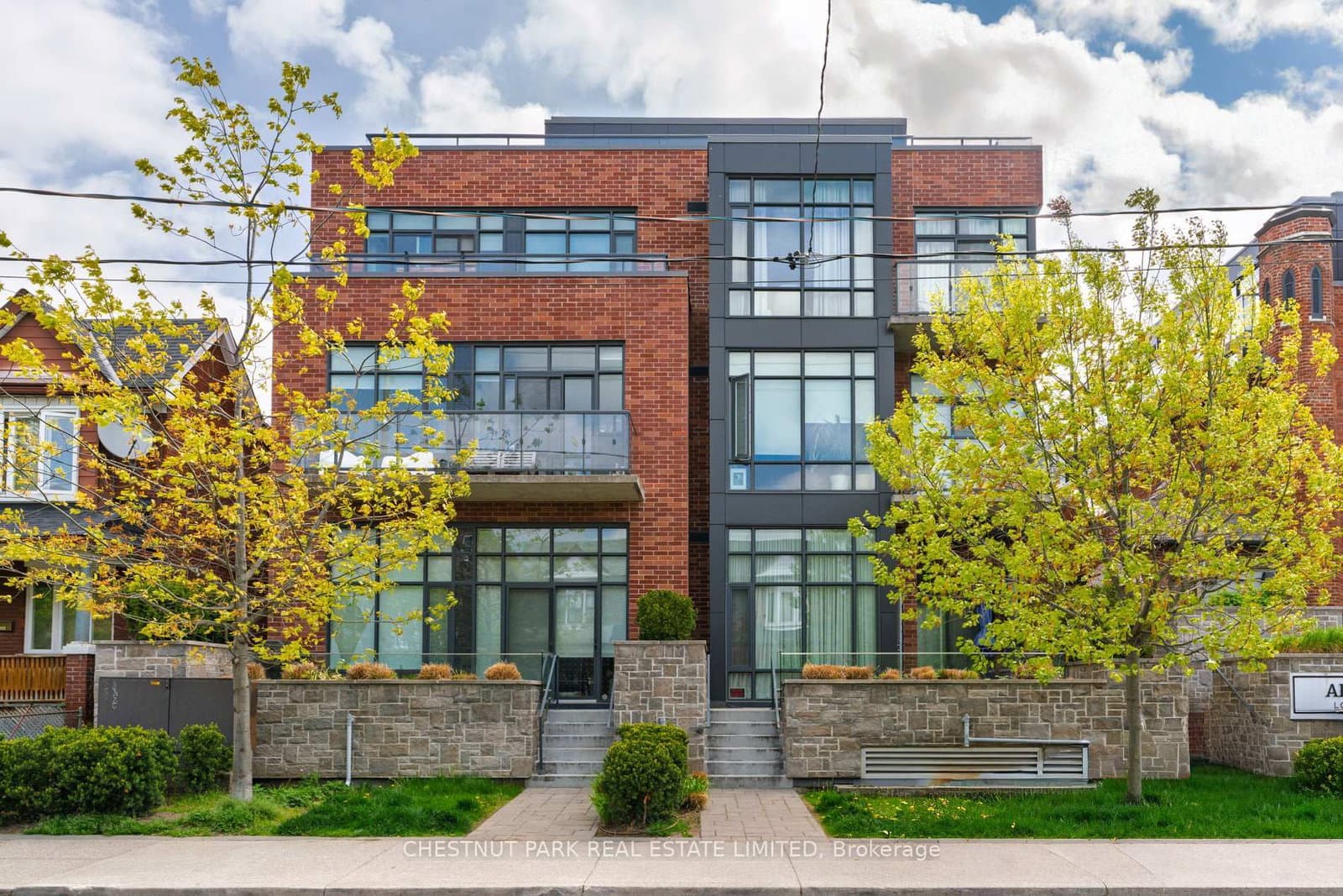 #PH401 - 245 Perth Avenue