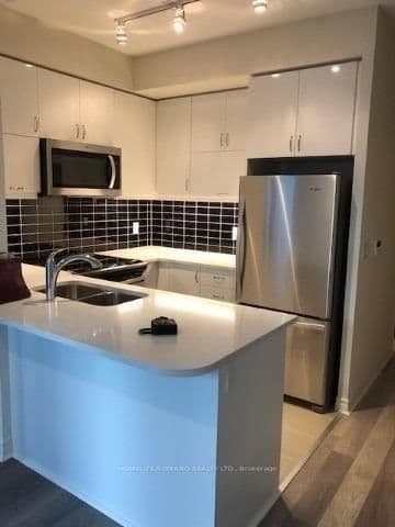 #605 - 39 Annie Craig Drive