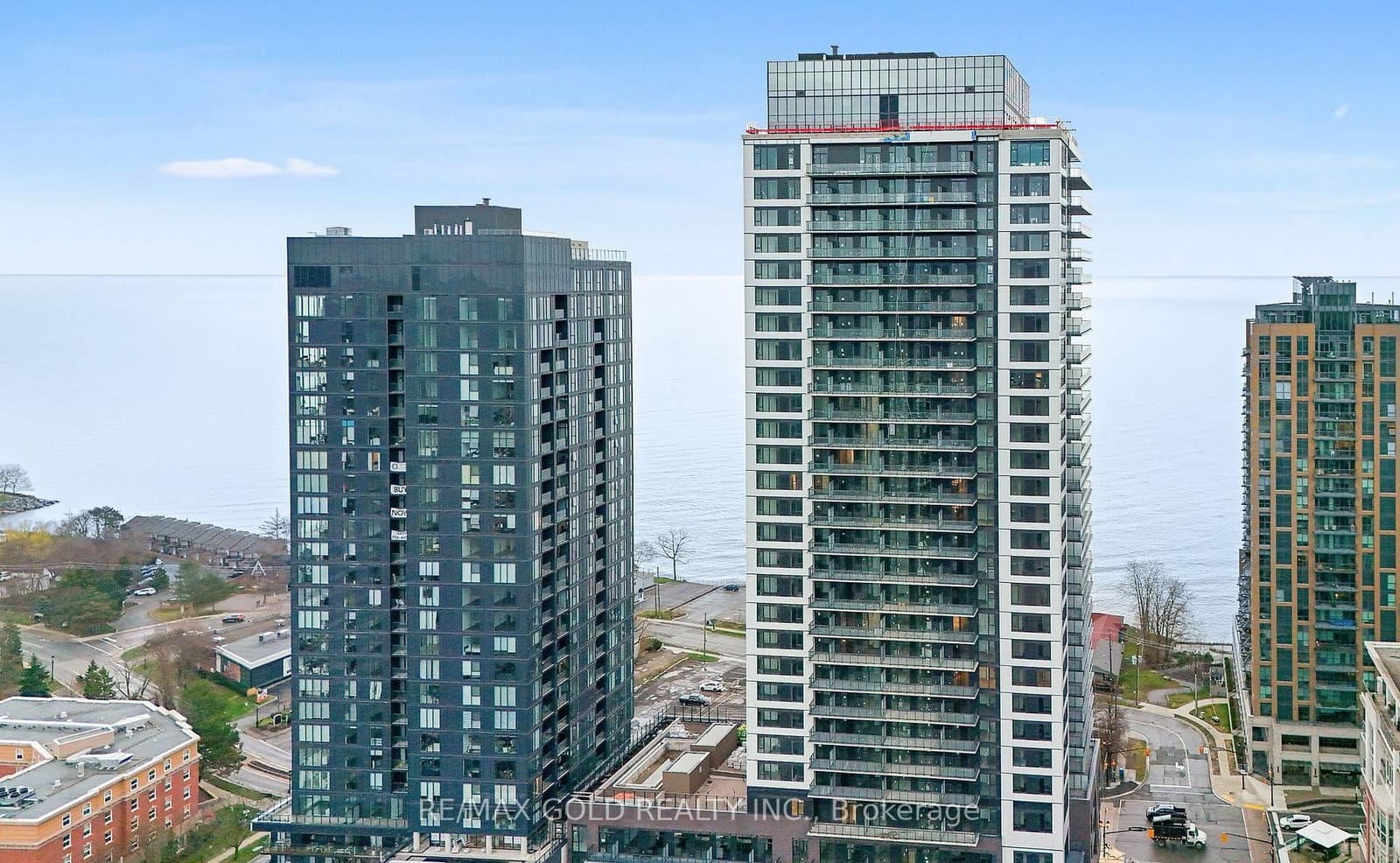 #214 - 2075 Lakeshore Road