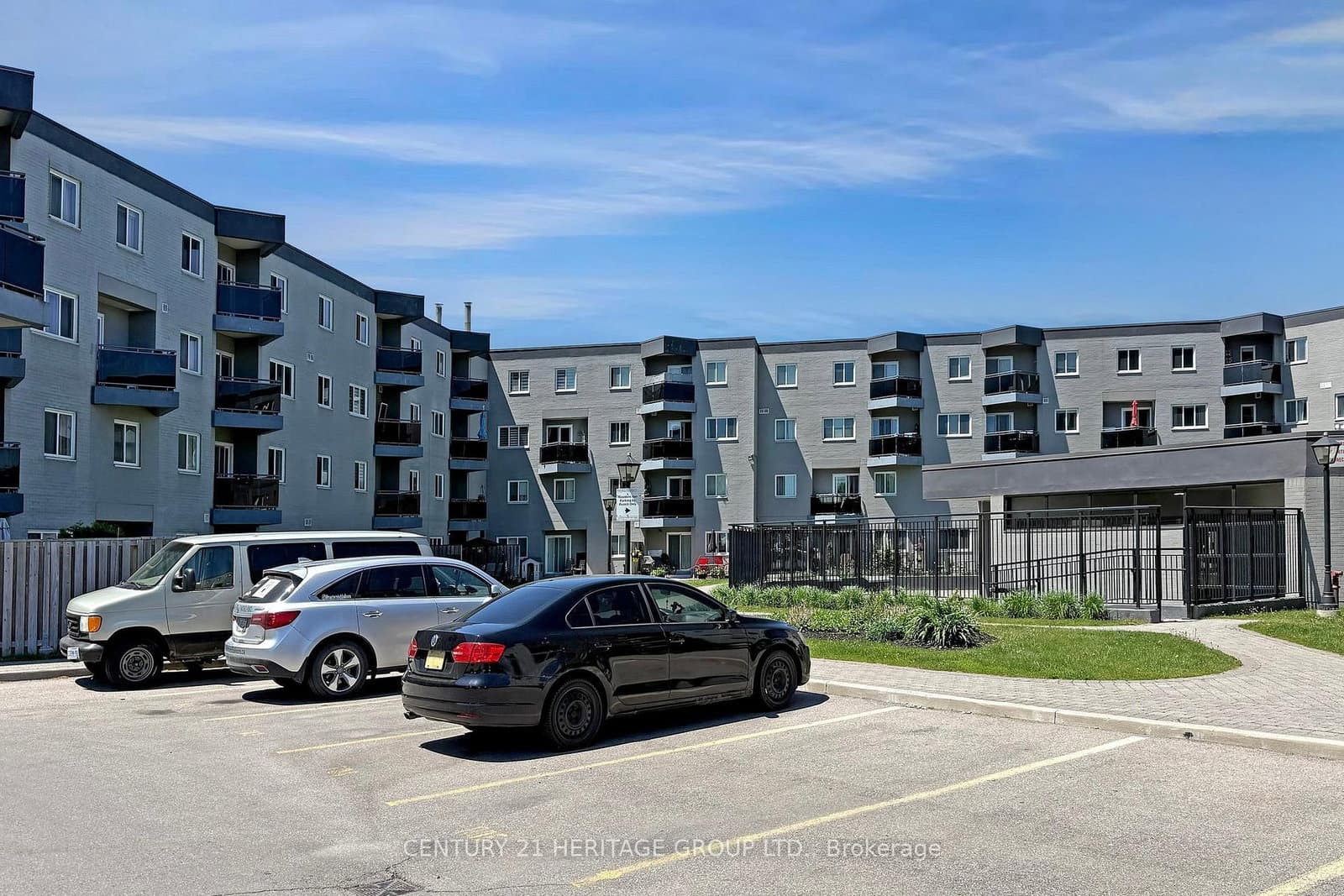 #91 - 2001 Bonnymede Drive