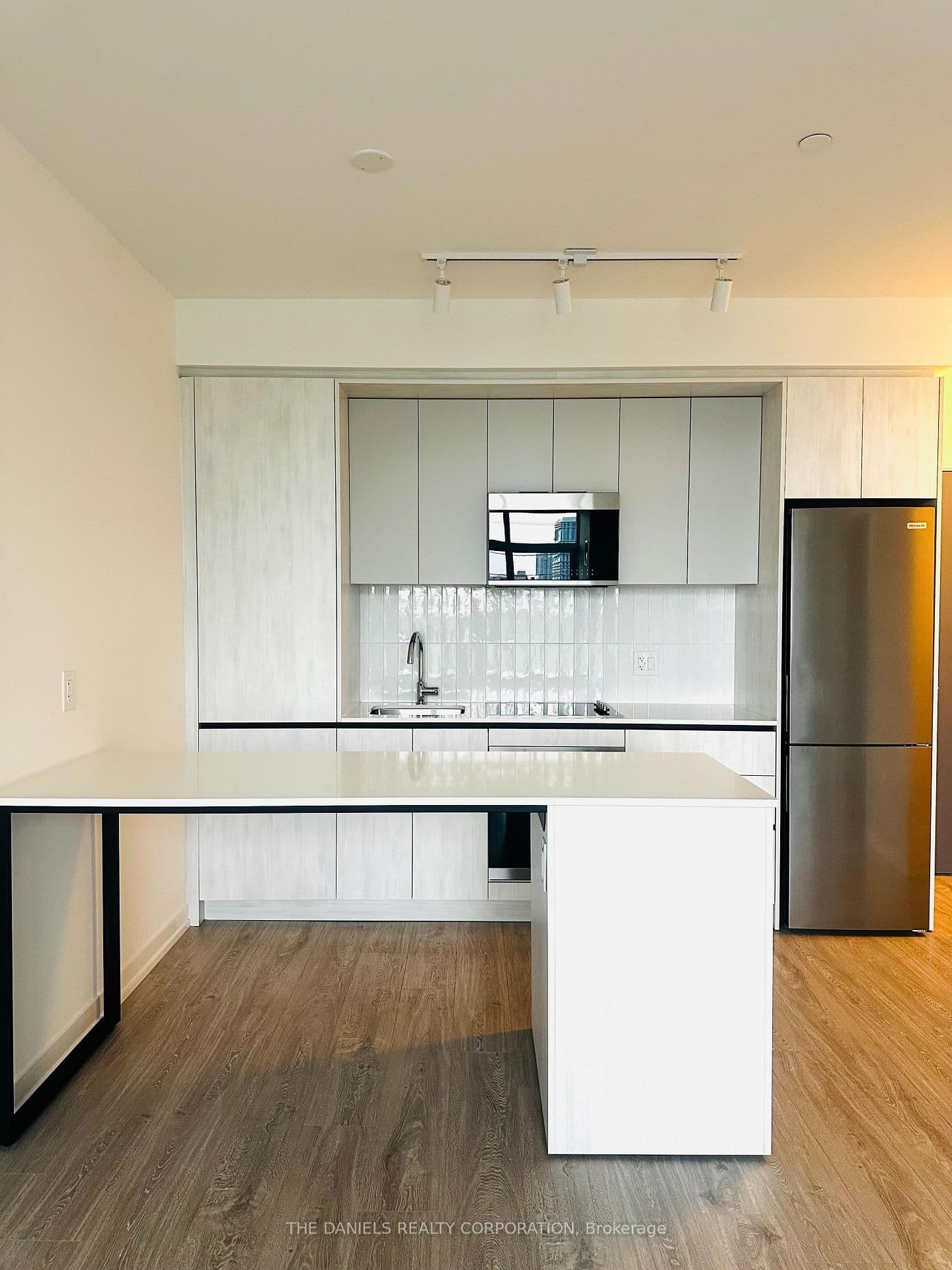 #319 - 2485 Eglinton Avenue W