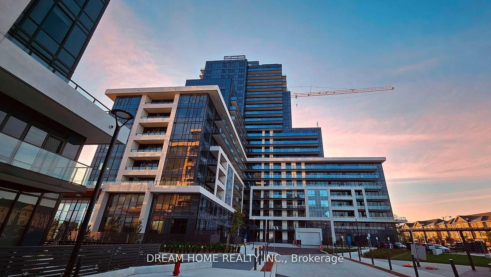 3220 William Coltson Avenue, Unit 1302
