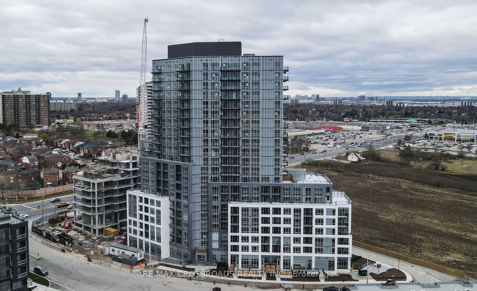 225 Malta Avenue, Unit 1406