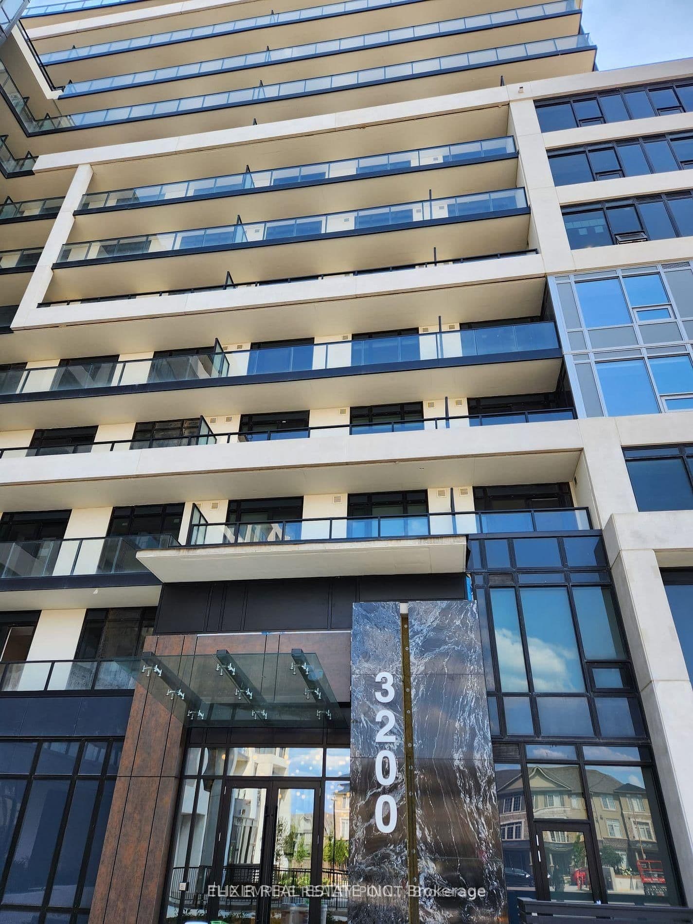 3200 William Coltson Avenue, Unit 319