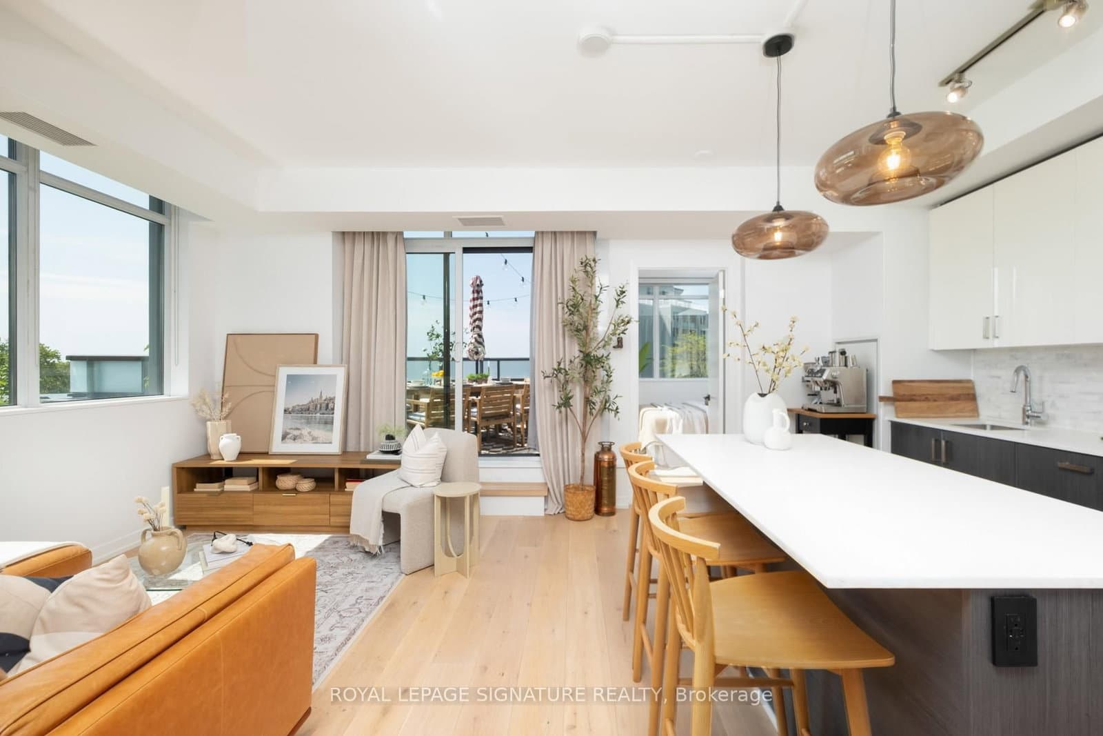 #610 - 36 Howard Park Avenue