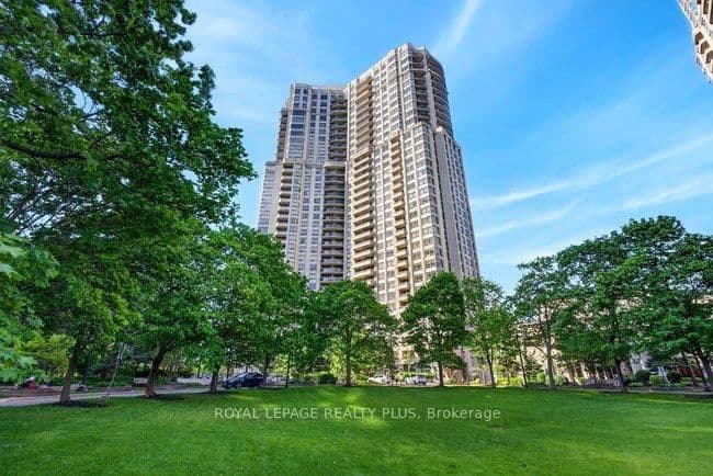 #TPH4 - 35 Kingsbridge Garden Circle