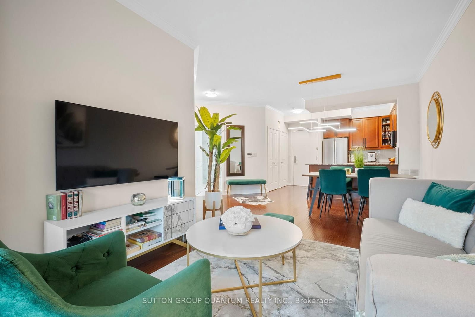 #302 - 90 Absolute Avenue