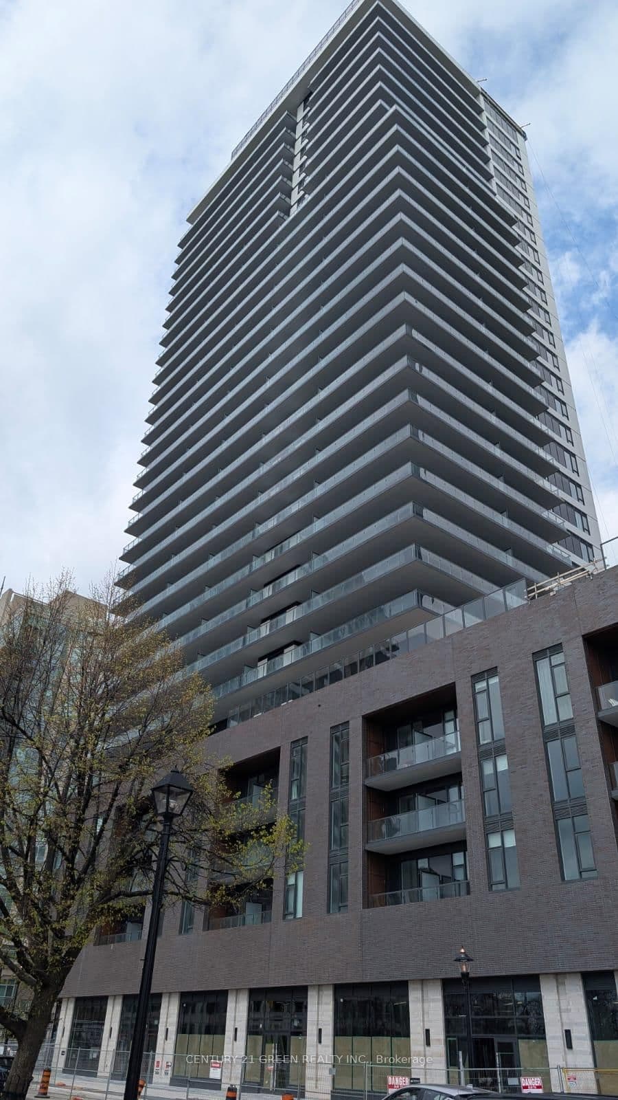 #2106 - 2075 Lakeshore Road