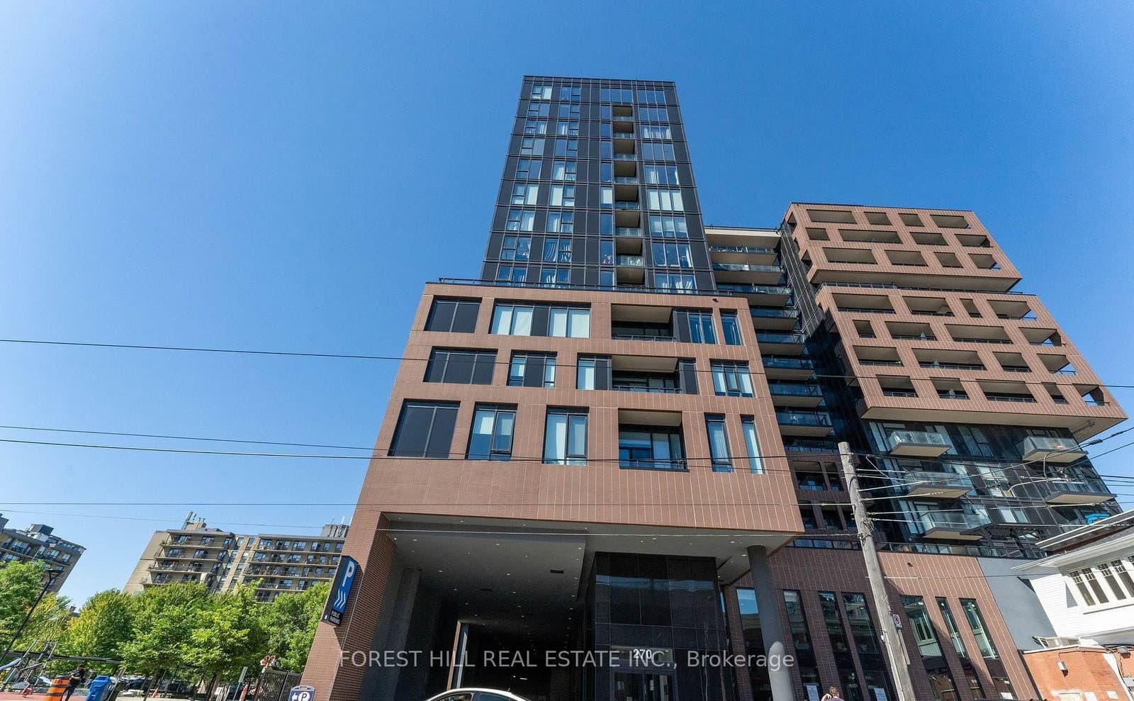 #418 - 270 dufferin Street
