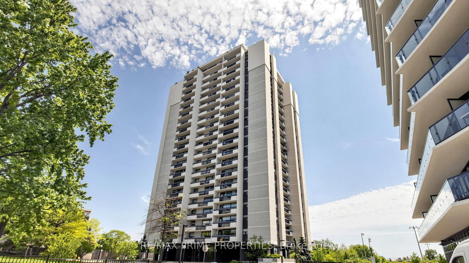 #1404 - 1455 Lawrence Avenue W