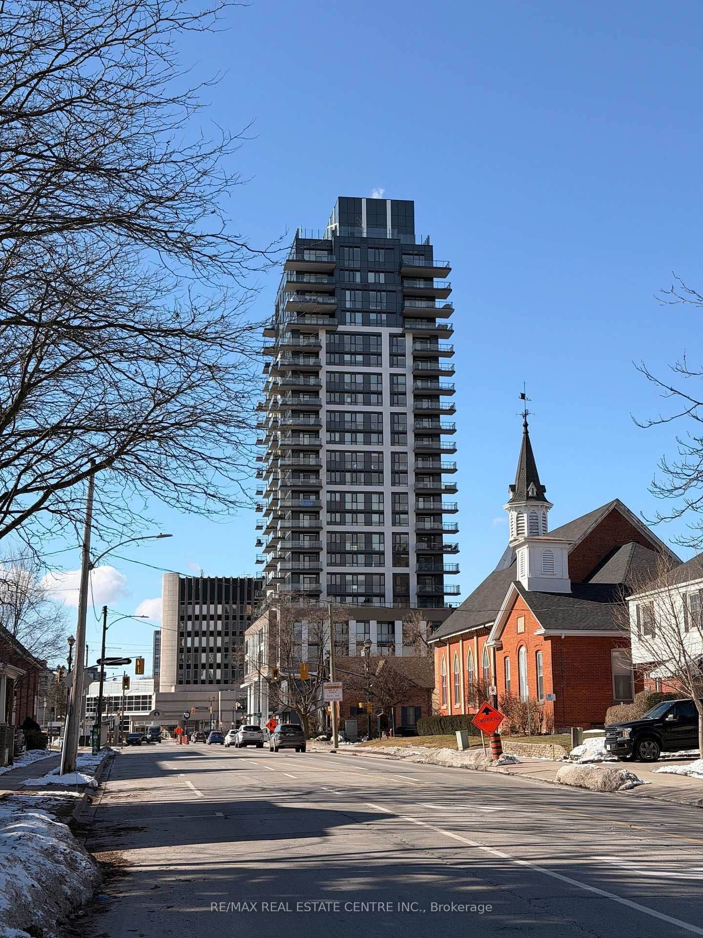 #414 - 2007 James Street
