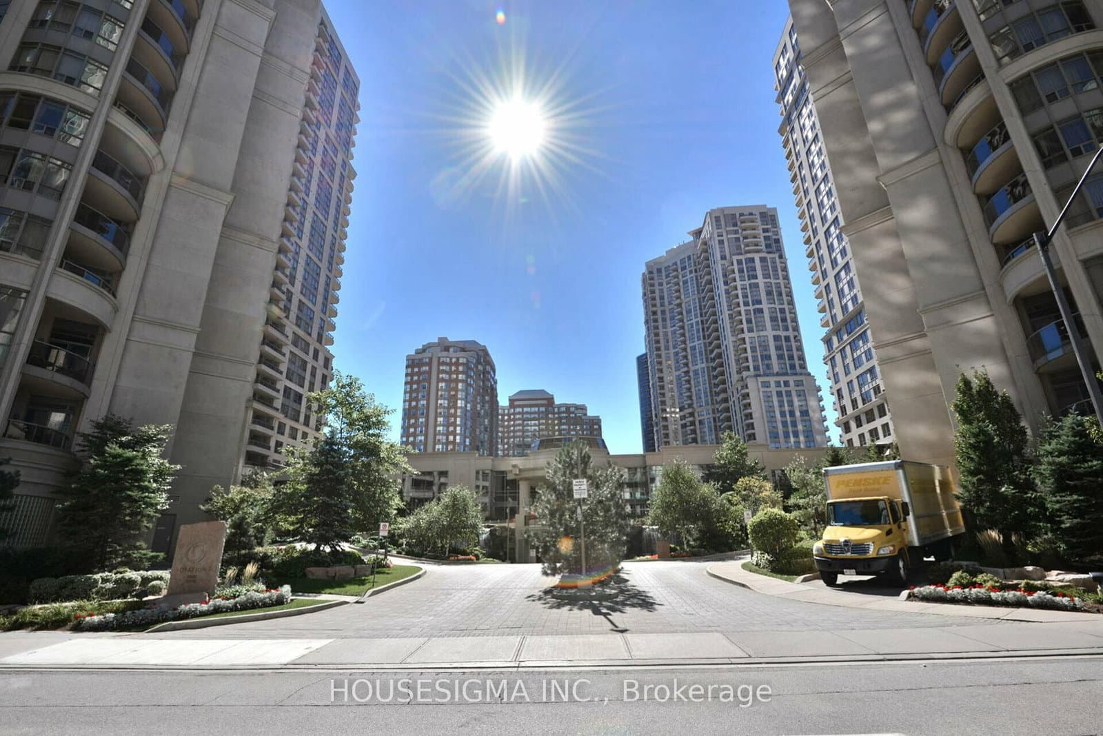 #807 - 3880 Duke Of York Boulevard