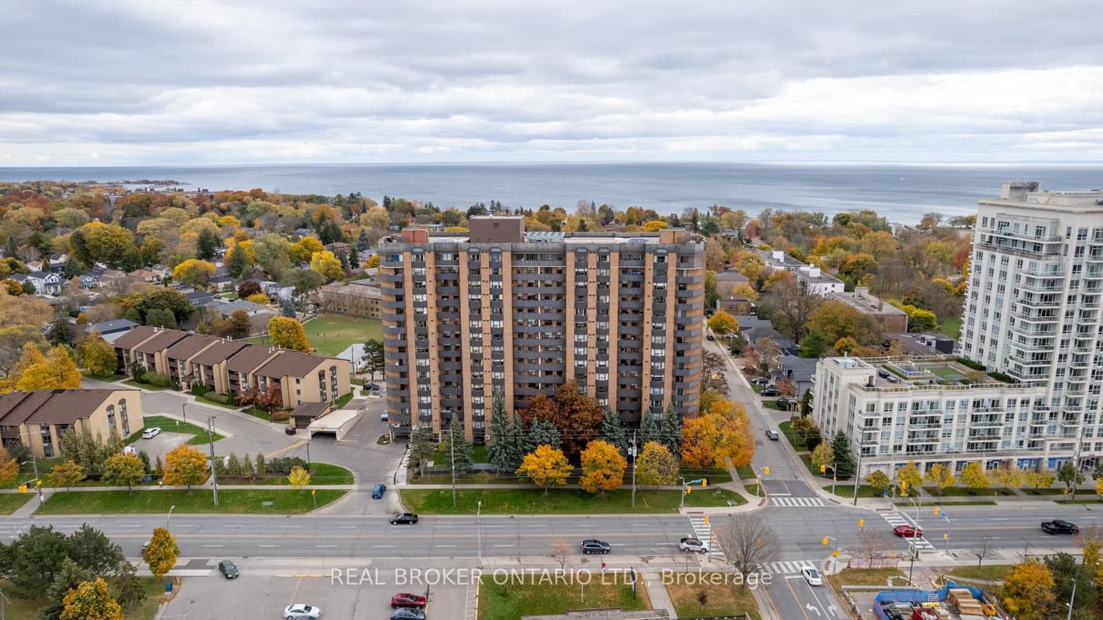 #1601 - 3845 Lake Shore Boulevard W