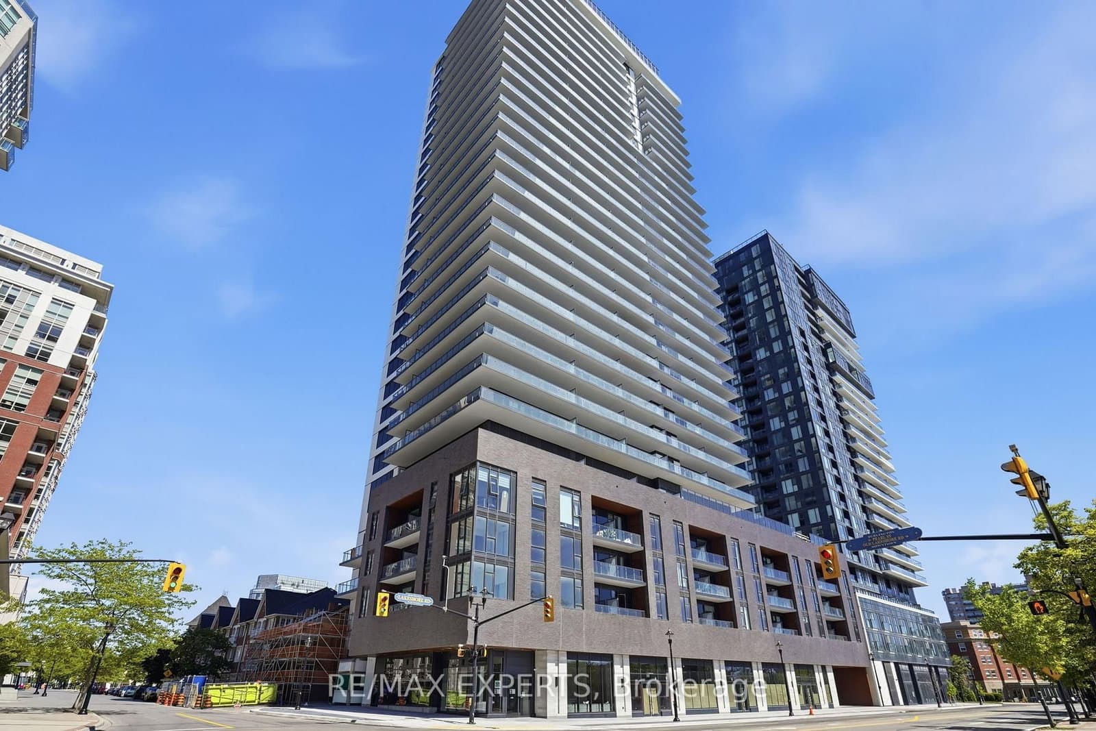#2104 - 2075 Lakeshore Road