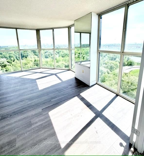 #Lph2 - 600 Rexdale Boulevard