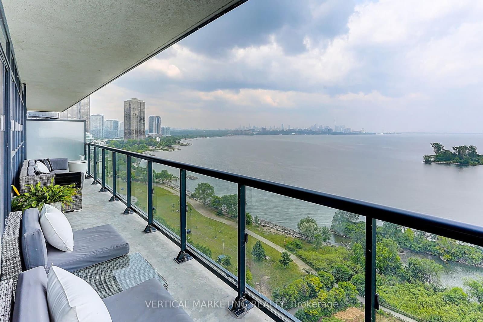 39 Annie Craig Drive, Unit 1416