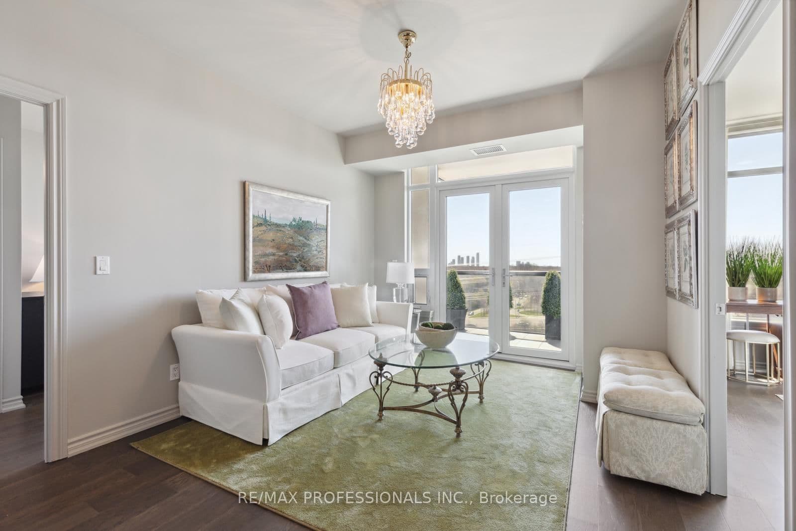 1135 Royal York Road, Unit 905