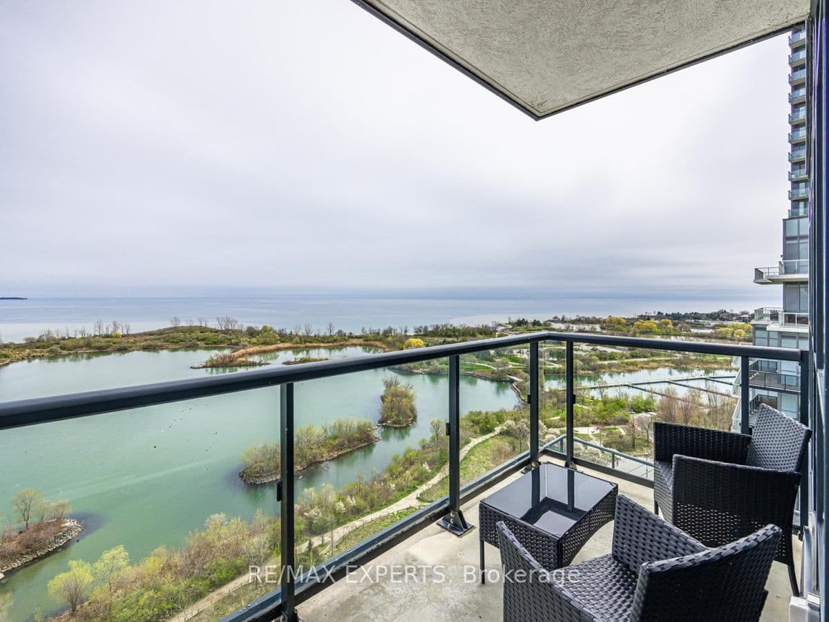 39 Annie Craig Drive, Unit 1716