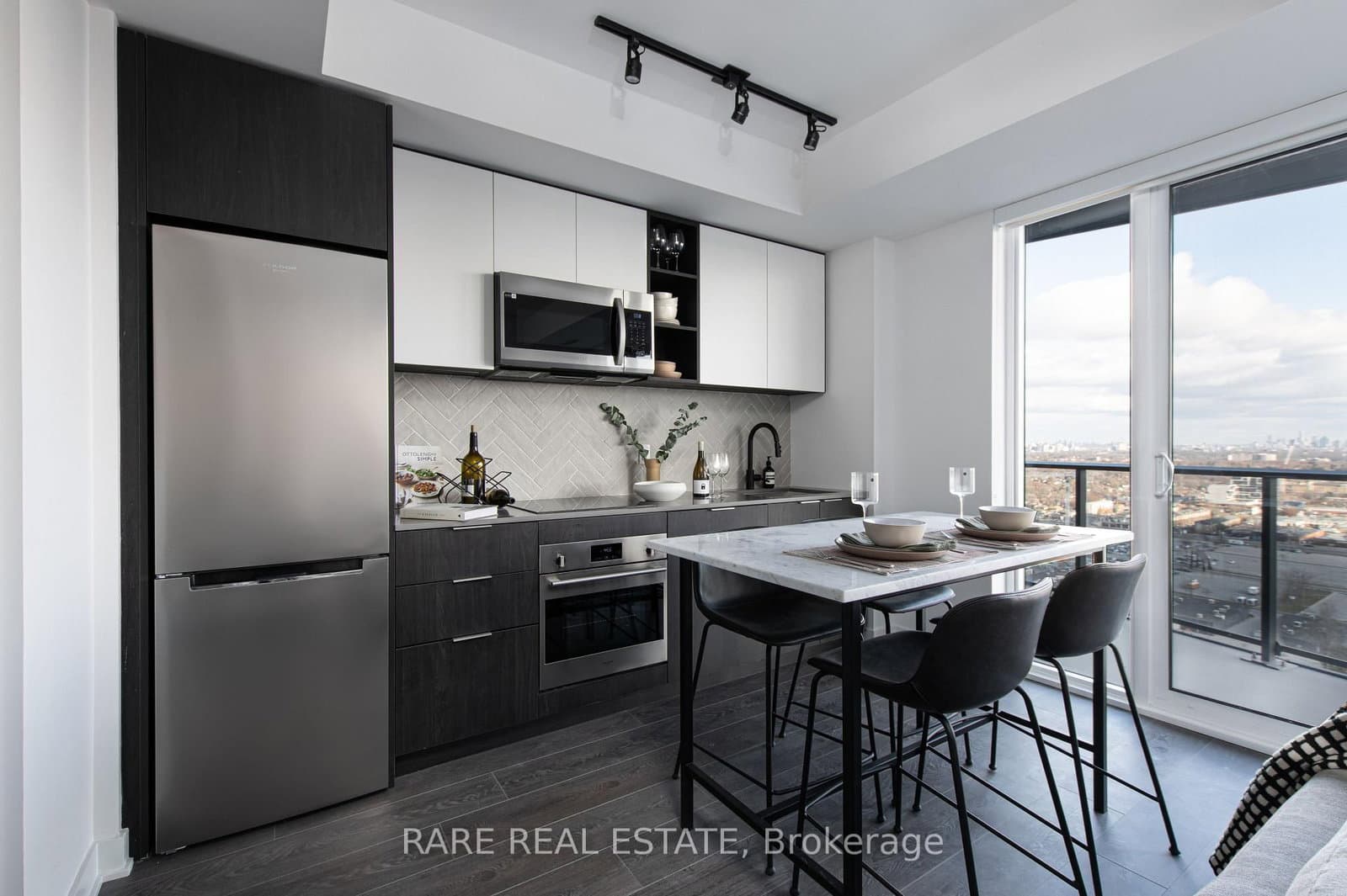 36 Zorra Street, Unit 607