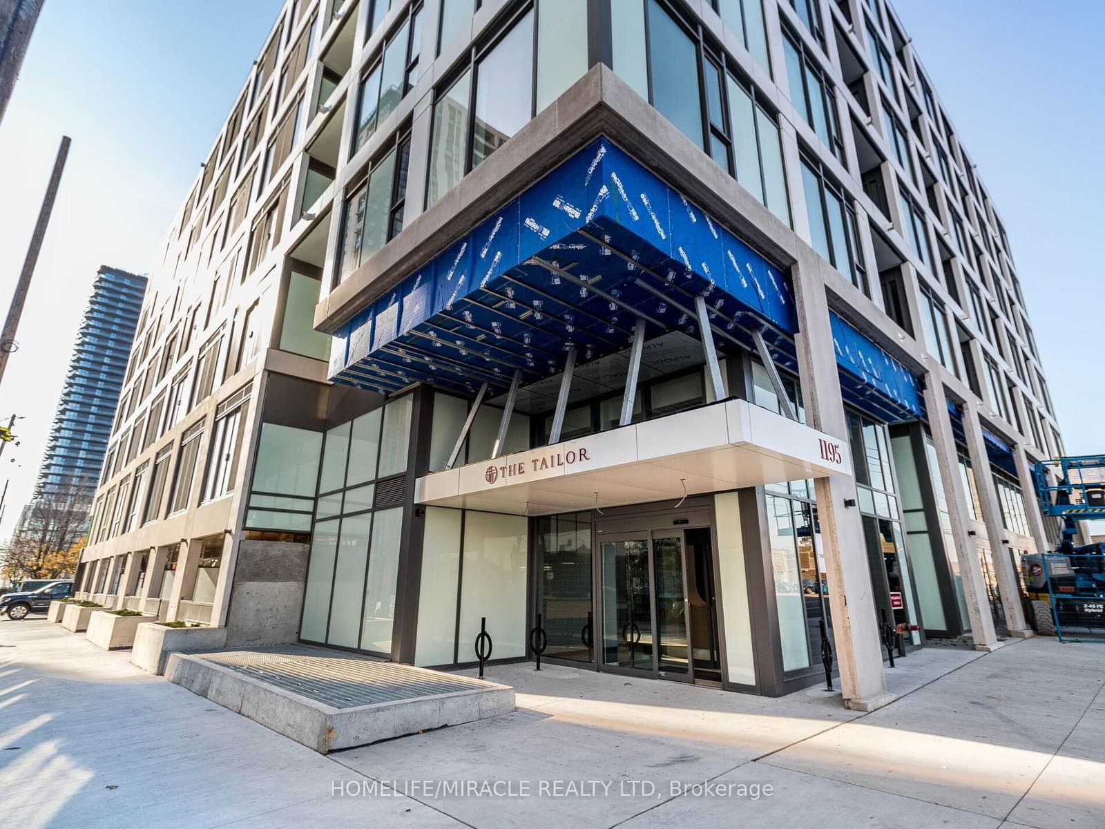 1195 The Queensway, Unit 206