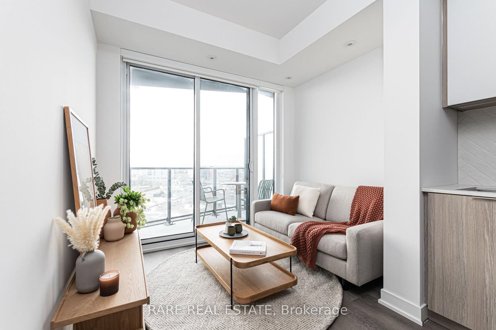 36 Zorra Street, Unit 602