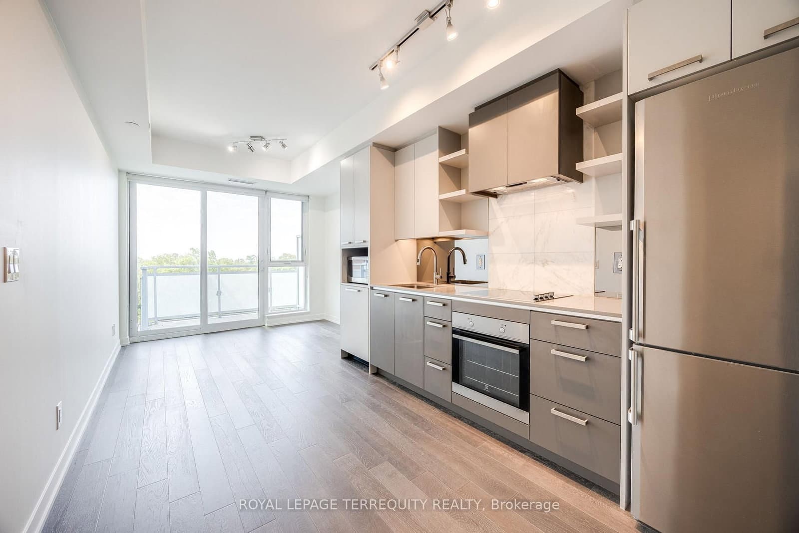 1830 Bloor Street W, Unit 716