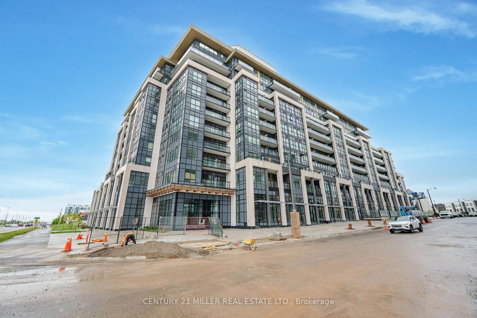 405 Dundas Street, Unit 335