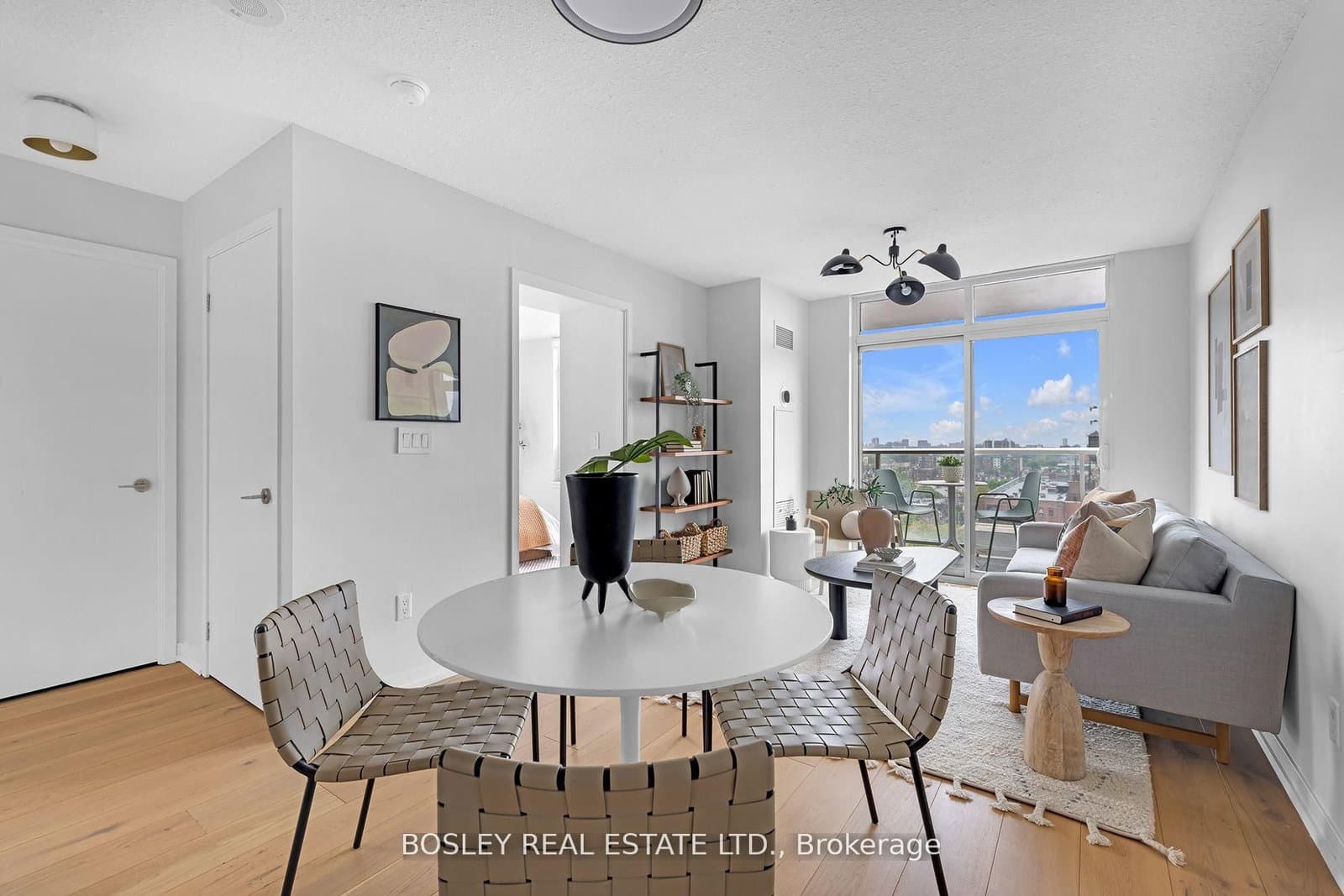 812 Lansdowne Avenue, Unit 1205