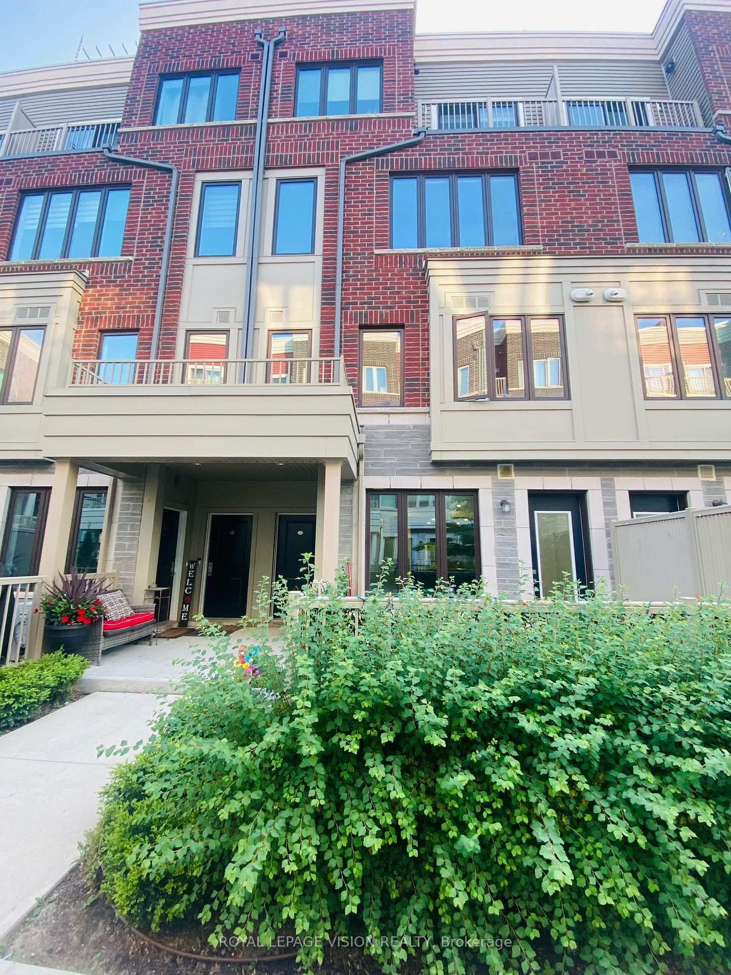 85 Eastwood Park Gardens, Unit 24