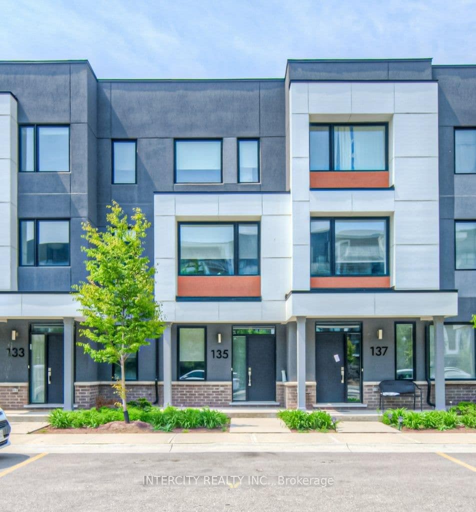 135 Grovewood Common, Unit 61