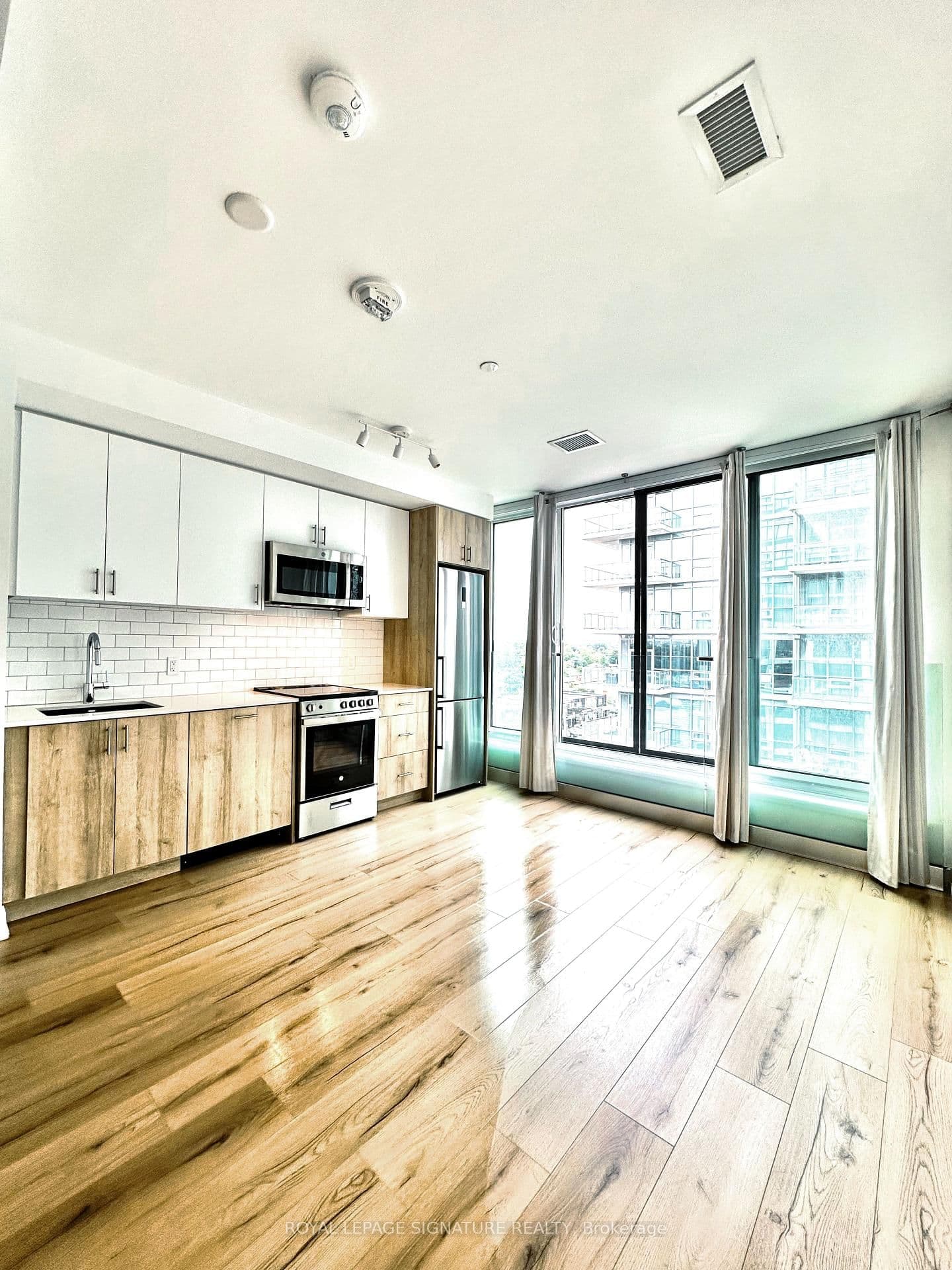 1195 The Queensway, Unit 609