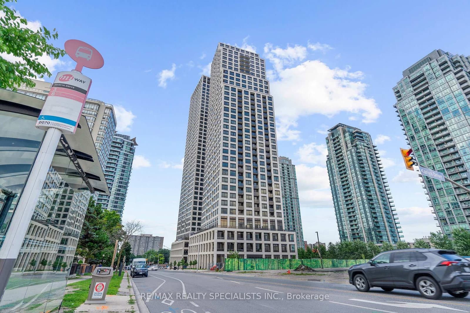 36 Elm Drive W, Unit 1002