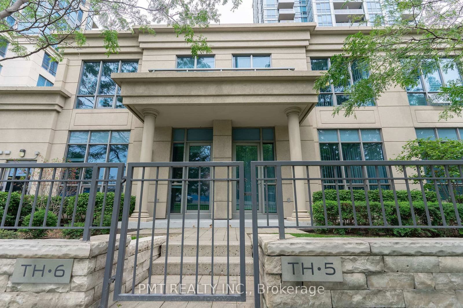 15 Viking Lane, Unit TH5