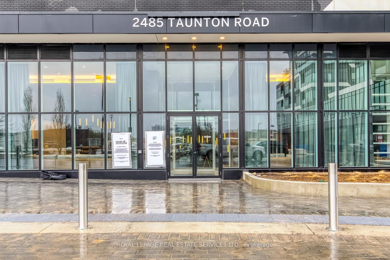 2485 Taunton Road, Unit 928