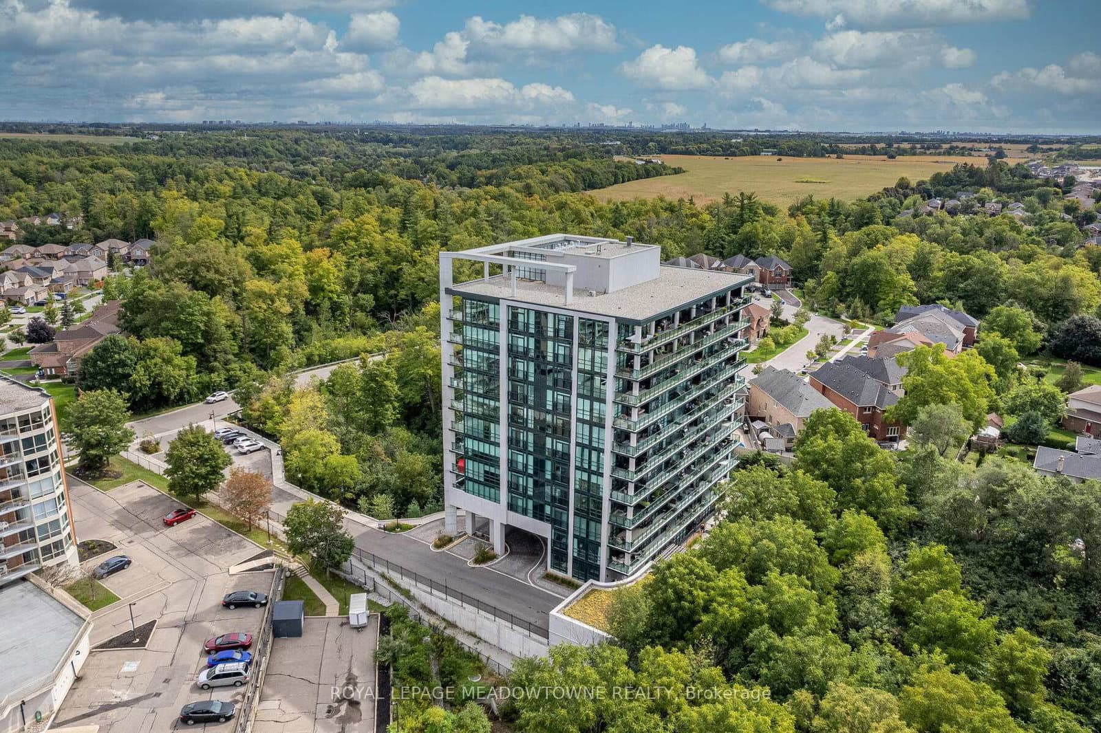 50 Hall Road, Unit 705