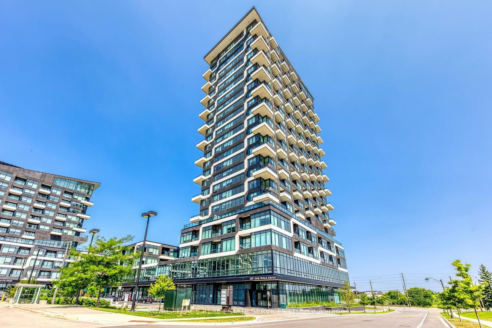 297 Oak Walk Drive, Unit 2209