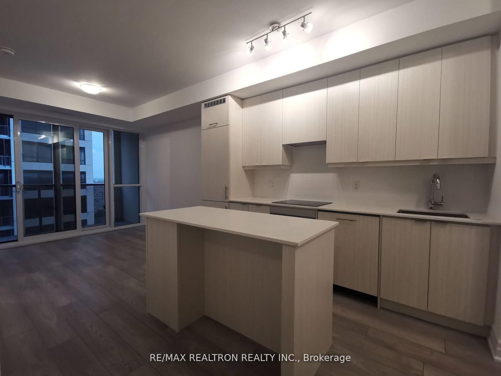 36 Elm Drive W, Unit 1703