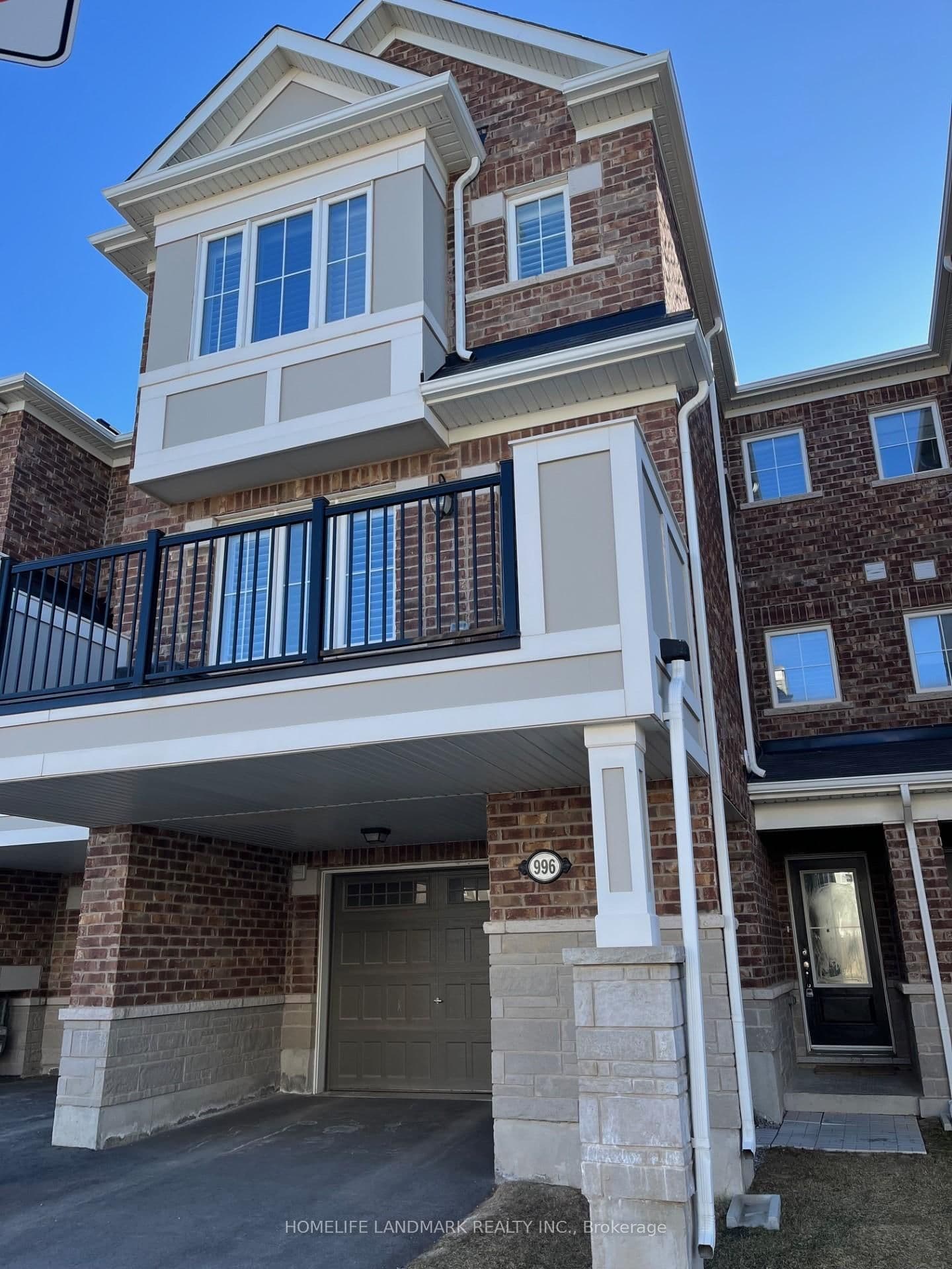 996 Alder Gate