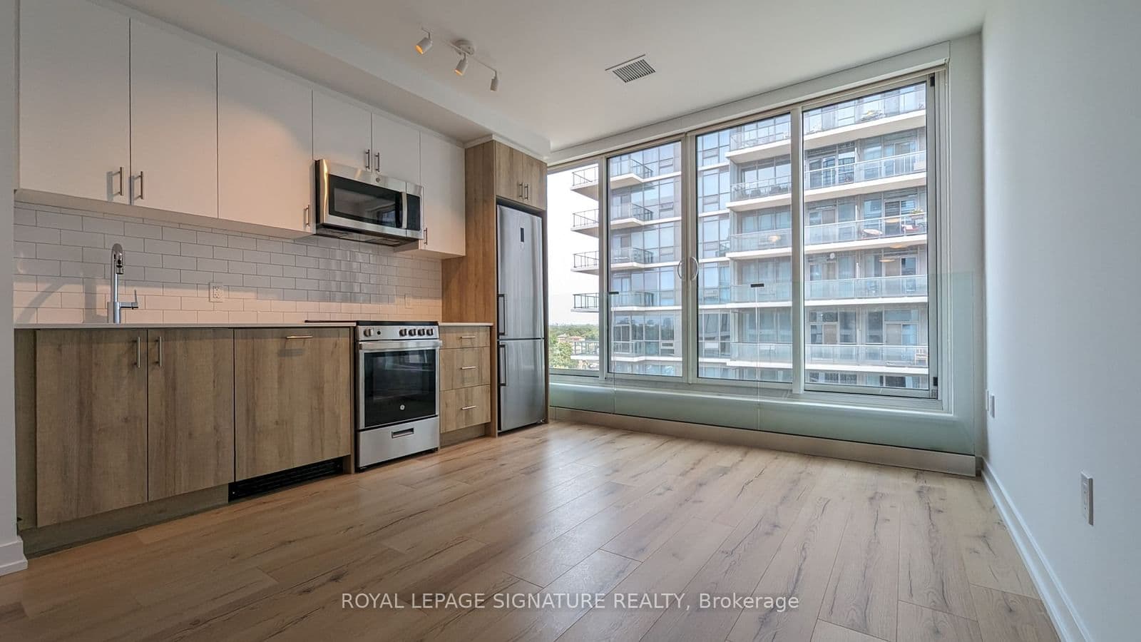 1195 The Queensway, Unit 610