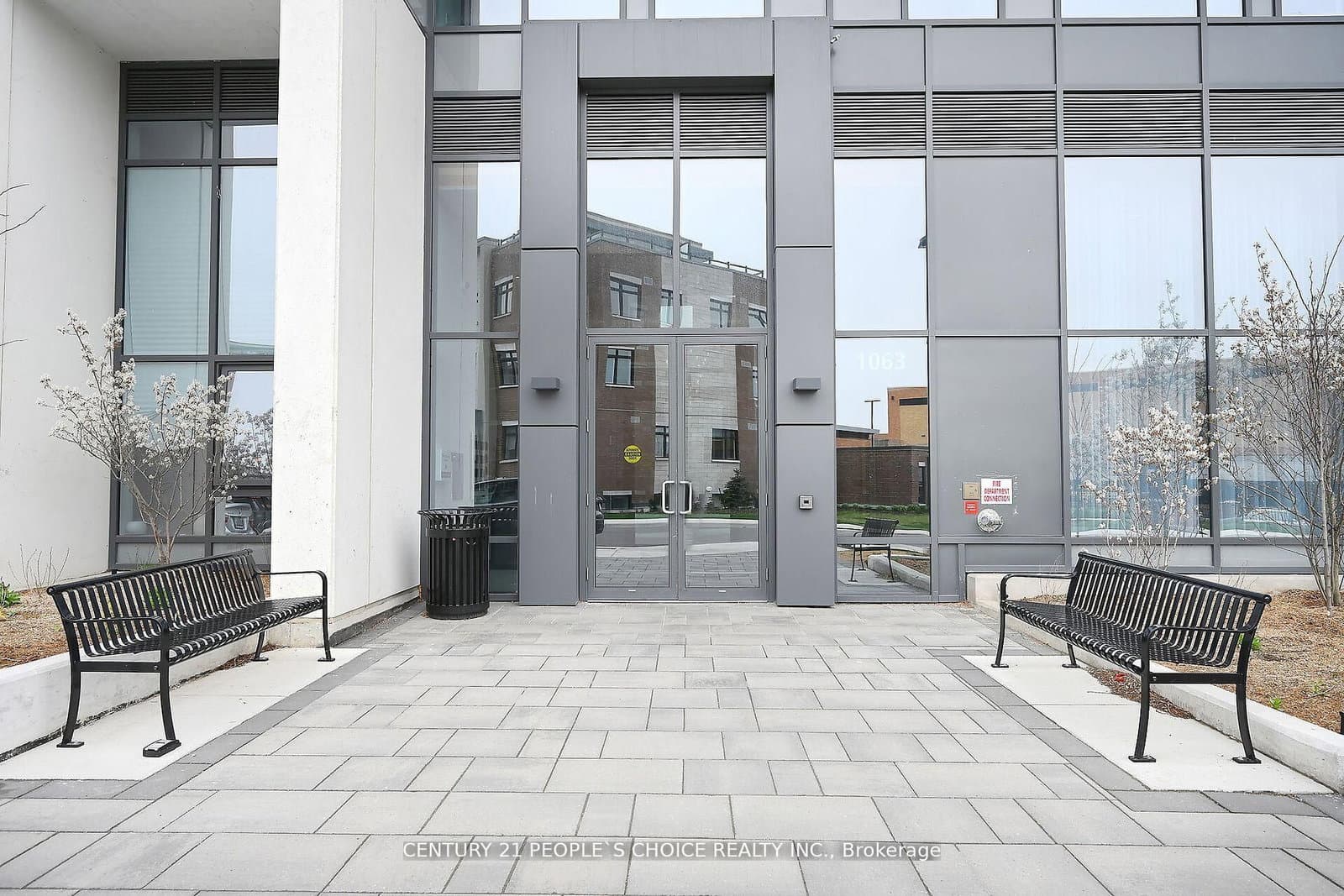 1063 Douglas McCurdy Cmn, Unit 908