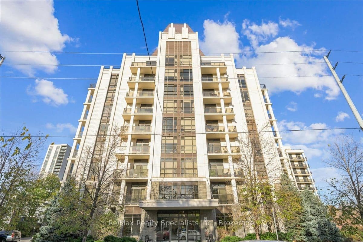 90 Charlton Avenue W, Unit 311