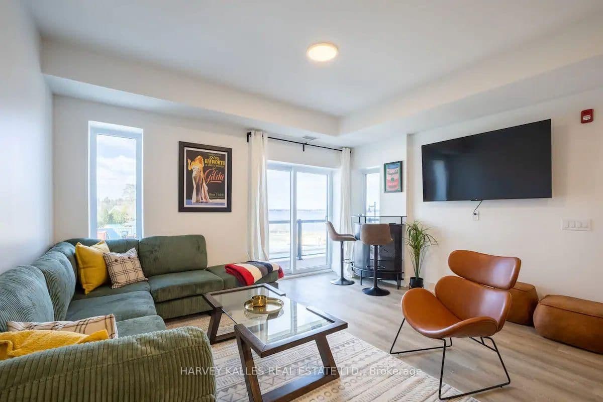 19B West Street, Unit 205