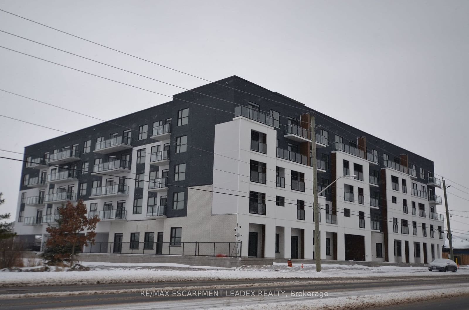 1936 RYMAL Road E, Unit 205