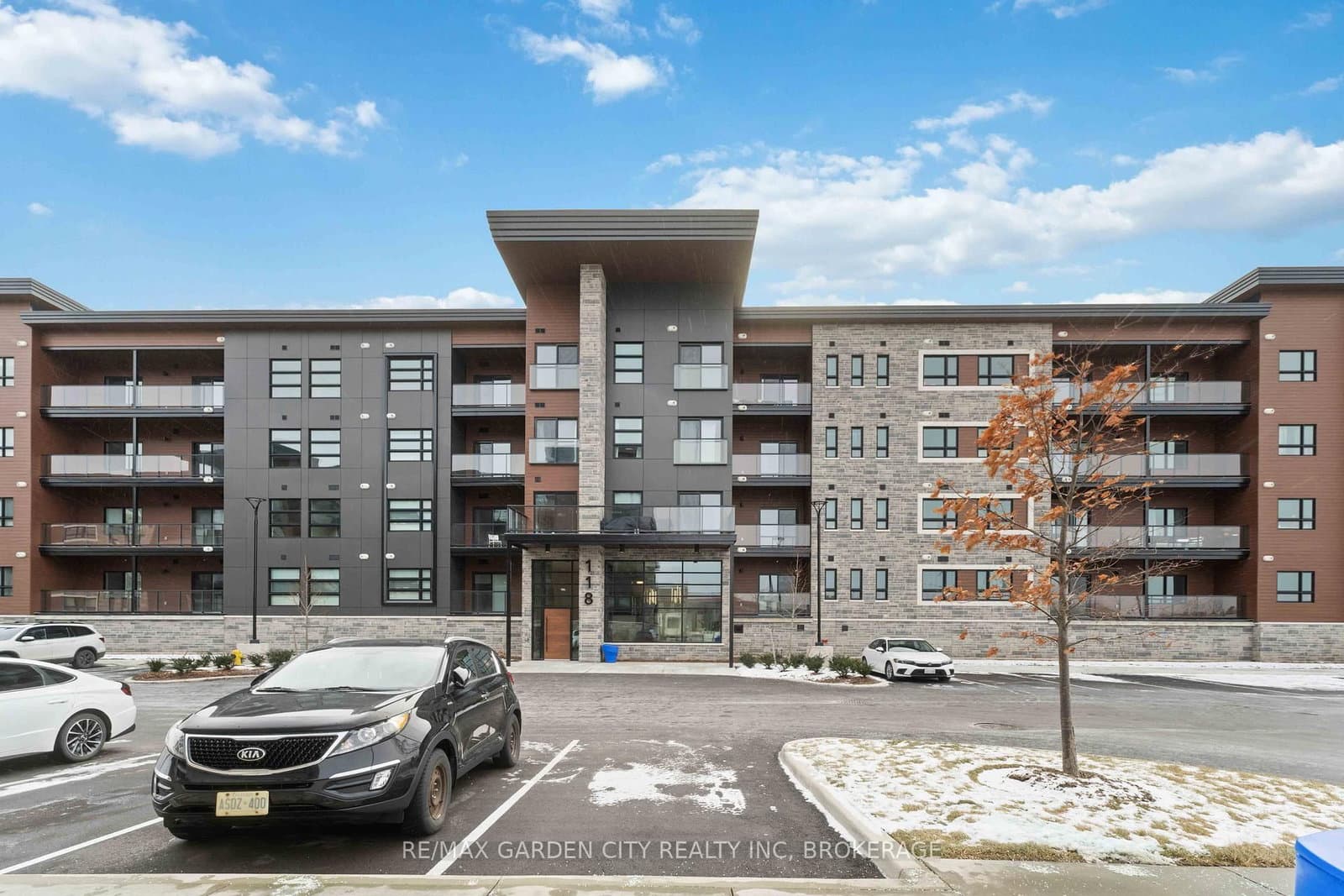118 SUMMERSIDES Boulevard, Unit 116