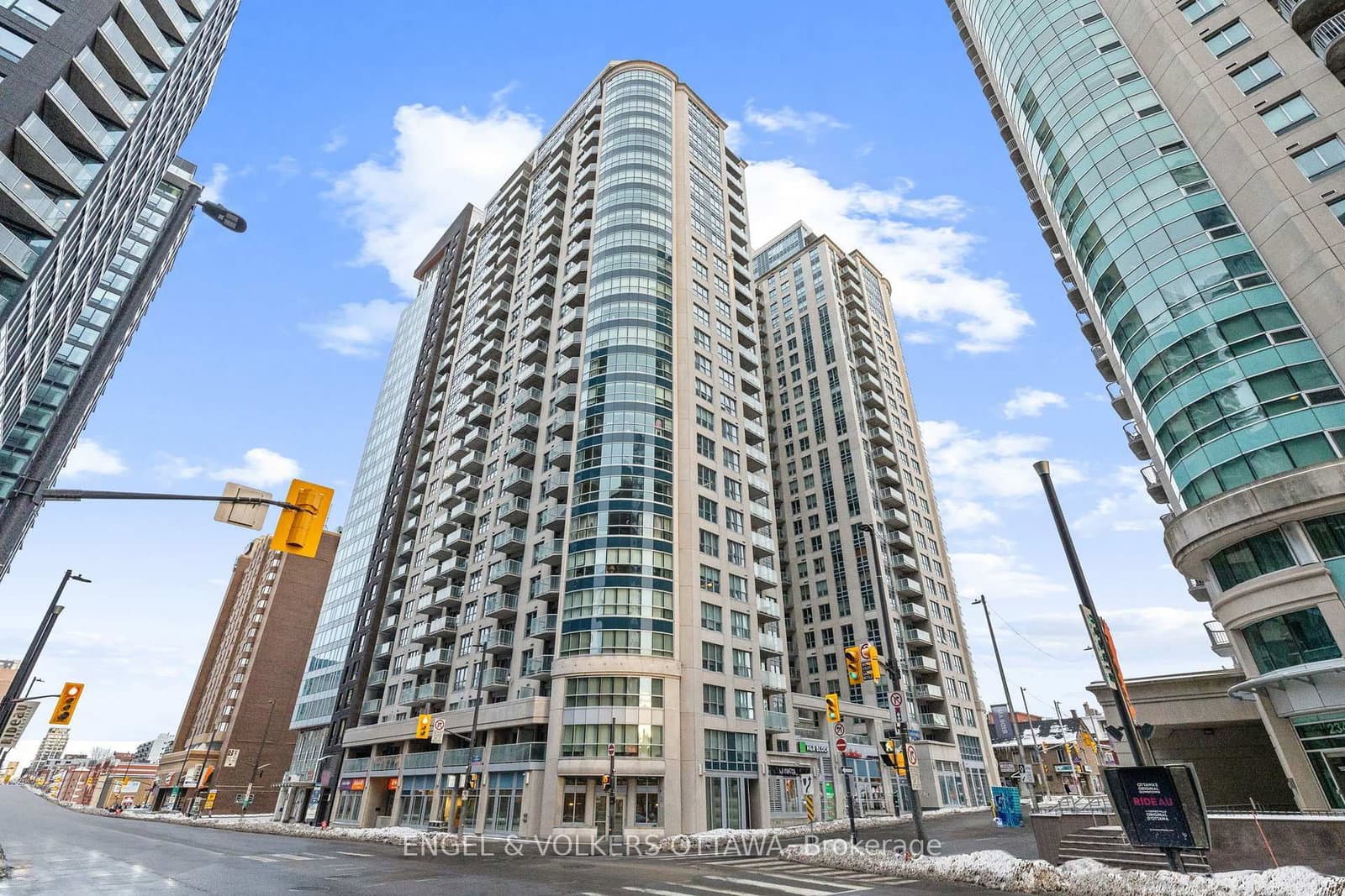 242 Rideau Street, Unit 801